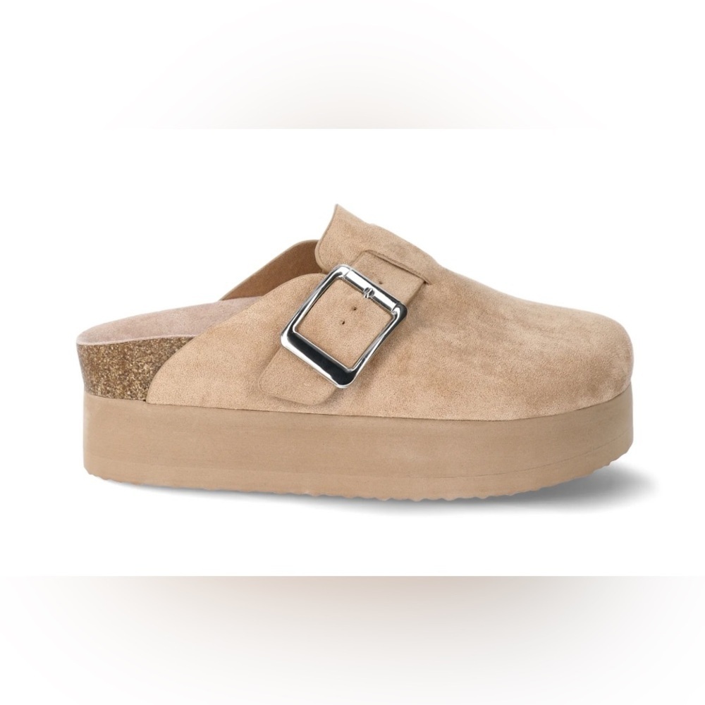 NEW Madden NYC Tan MicroSuede Women's Platform Clogs size 7 - Picture 2 of 11